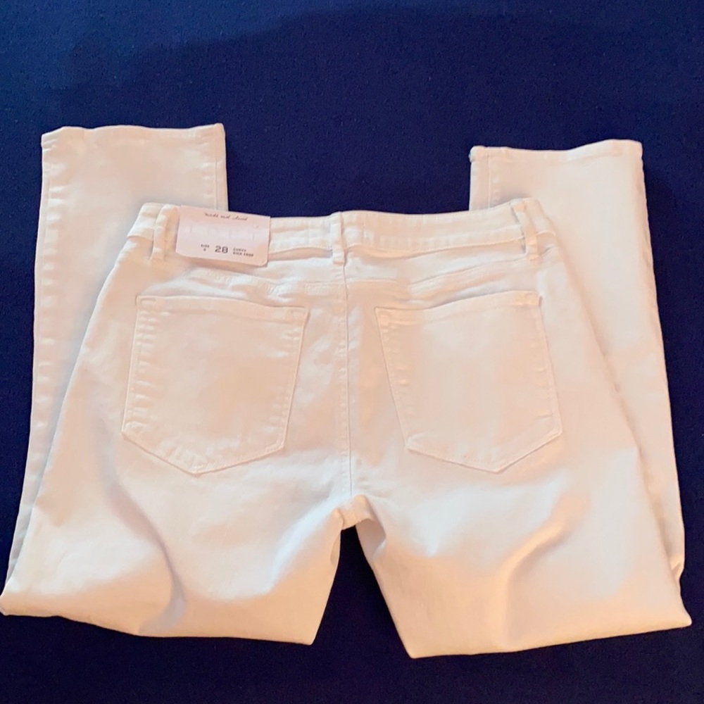 NWT Loft  size 6 (28 waist) curvy cropped jeans